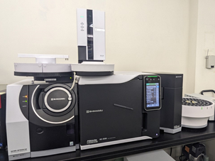 ガスクロマトグラフ質量分析計 GCMS-QP2020NX(島津製作所)